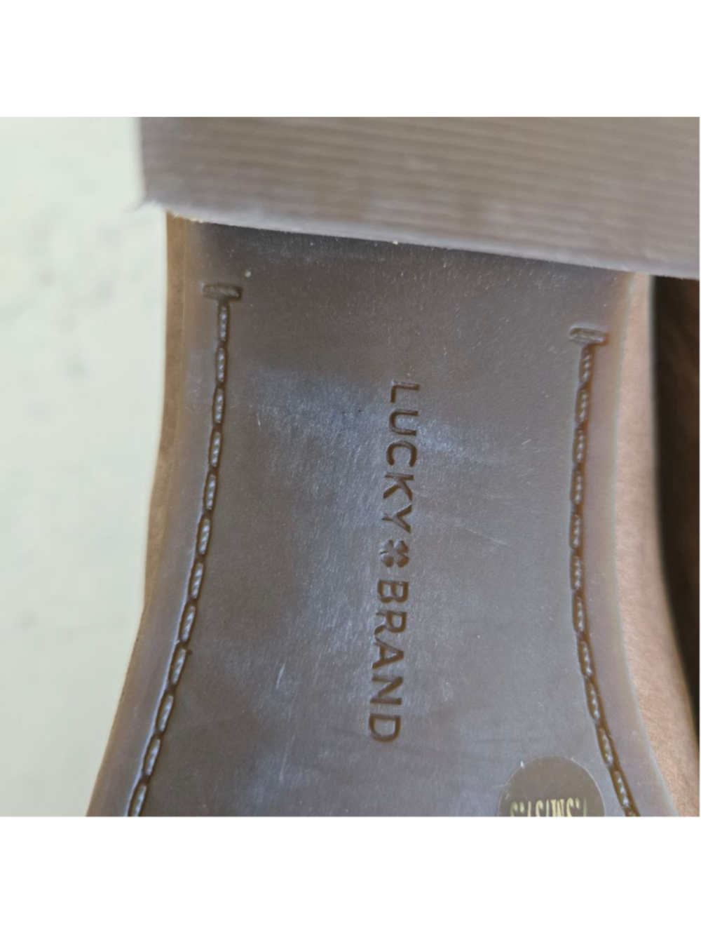 Women's Lucky Brand Tan Suede Mules Size 7.5 - Picture 9 of 11